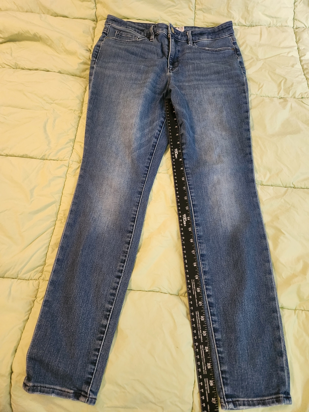 Athleta Women's Straight-Leg Jeans in Medium Blue Wash